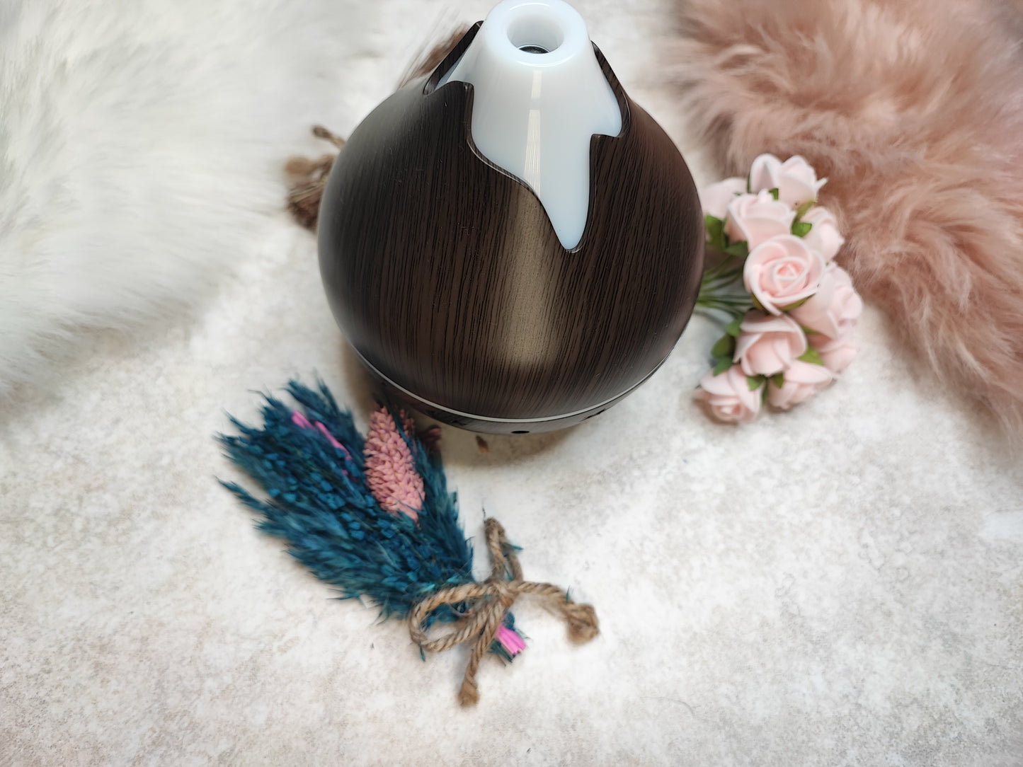 Dunkler Wald- und Berg-Diffuser mit Naturmotiven, perfekt für Raumduft und Entspannung, von Mein Shop