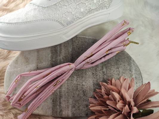 Rosa Blüten Schnürsenkel von Yvoshandcraftworld, detailreiche florale Muster, perfekt für Schuhe mit stilvollem Design