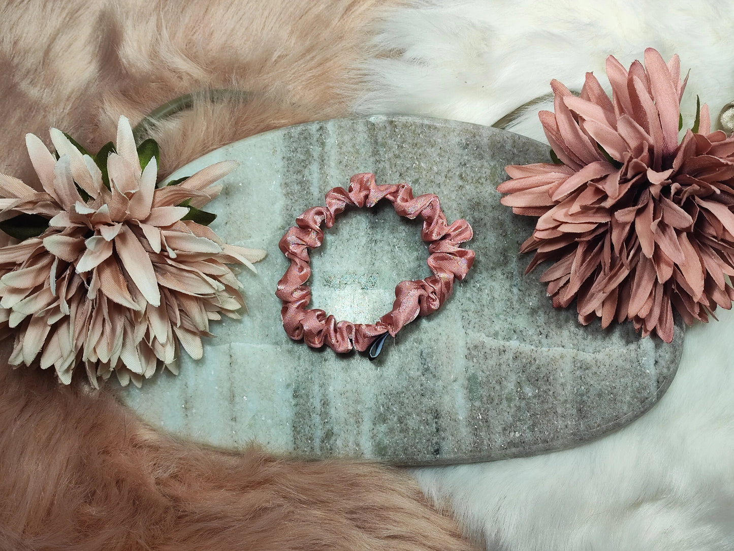 Rose Glow - Scrunchie Small