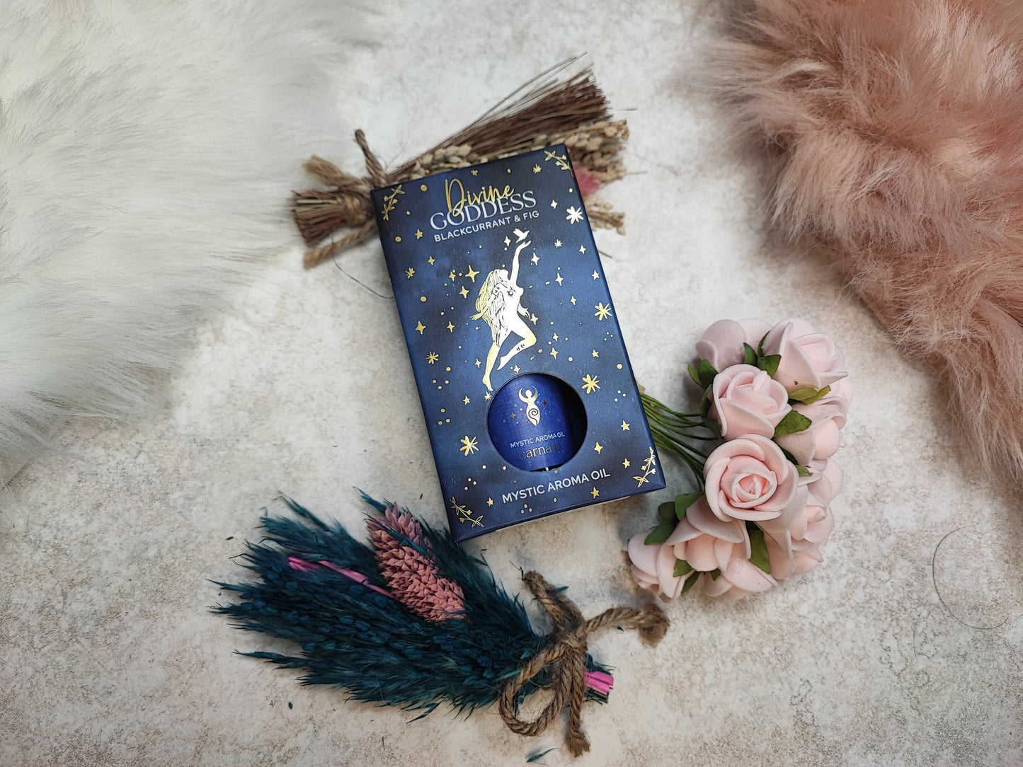Duftöl Divine Goddess in einer Flasche, aromatisches Parfümöl mit blumigem Duft, ideal für Entspannung und Wohlbefinden