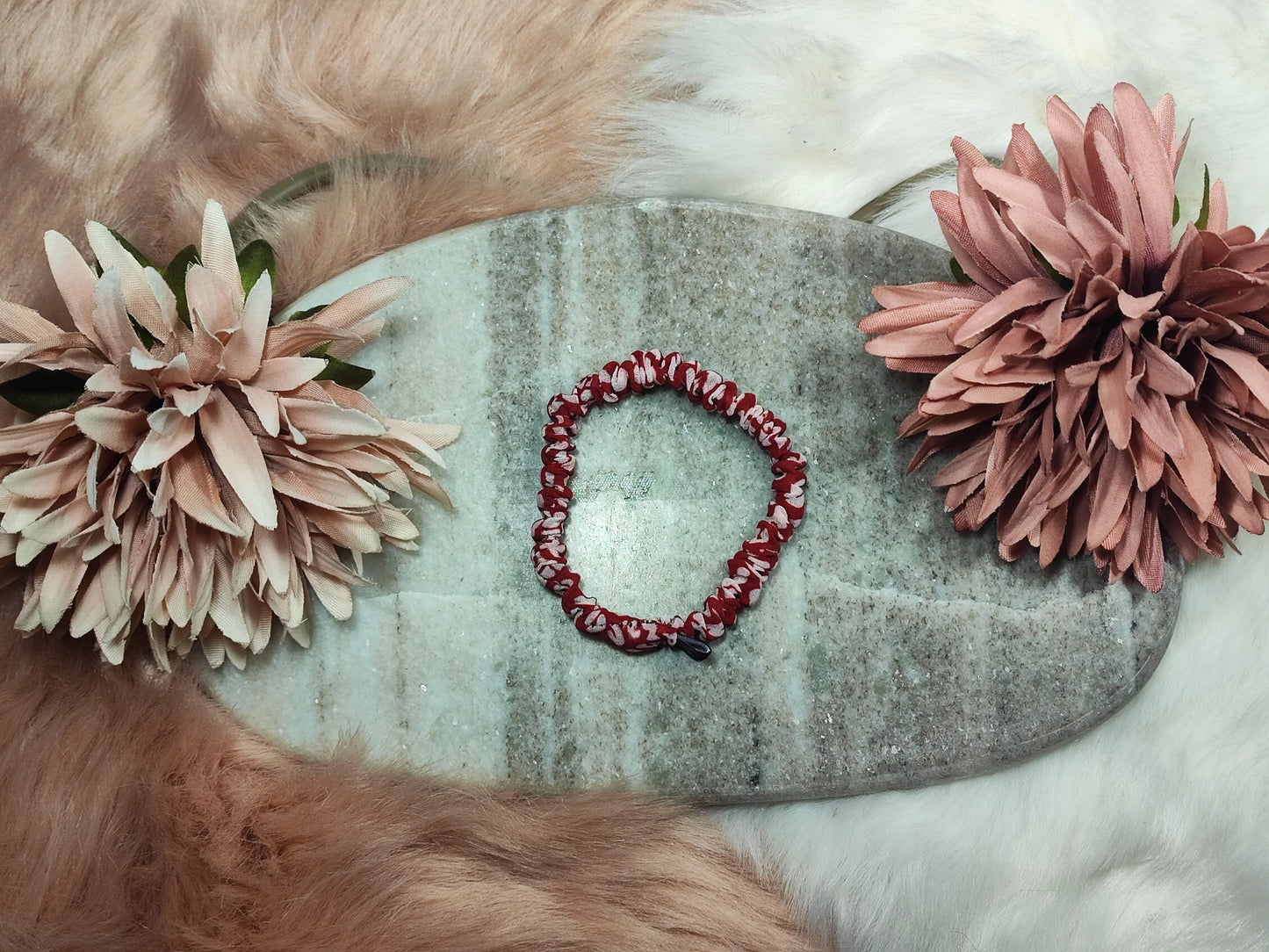 Cherry Red - Scrunchie Mini