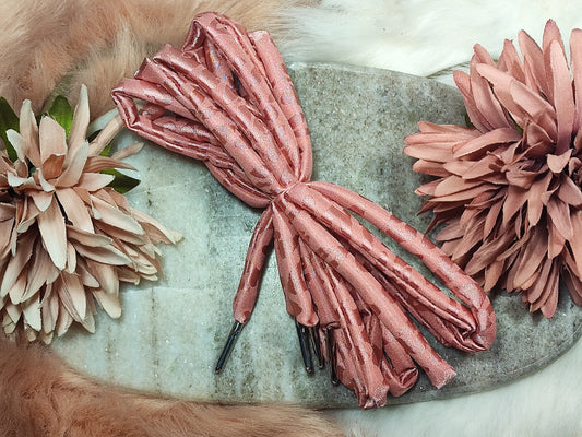 Rosa Glow Schnürsenkel von Yvoshandcraftworld, detailreiche, bunte Schnürbänder für Schuhe, Nahaufnahme der Textur und Farben